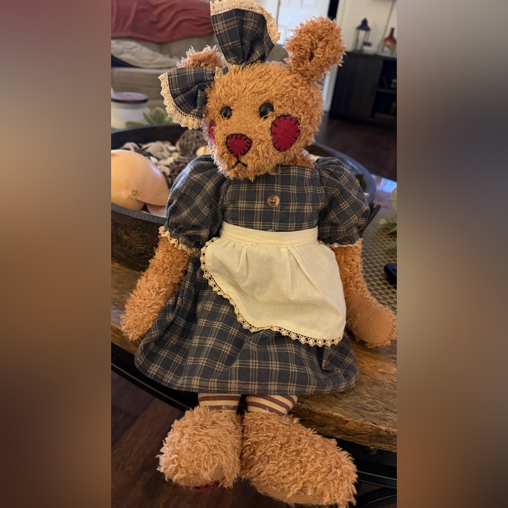Vintage Charming muffin country, teddy bear, plush by Ashton Drake Galleries.